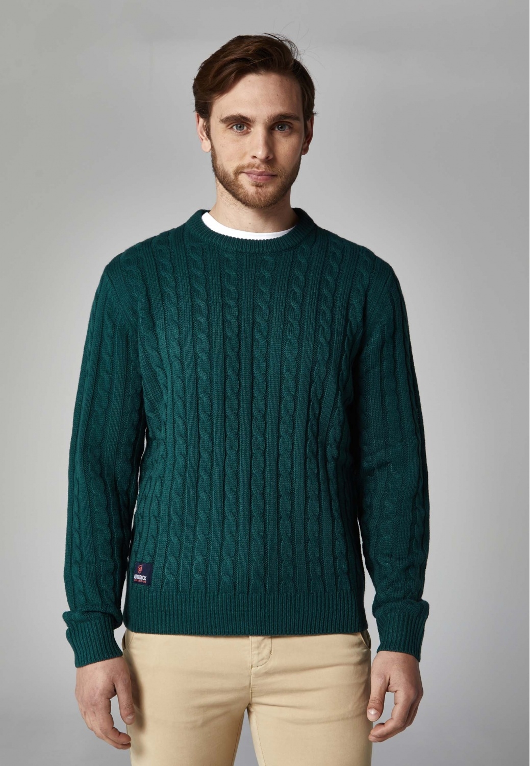 Men's chunky knit pullover...